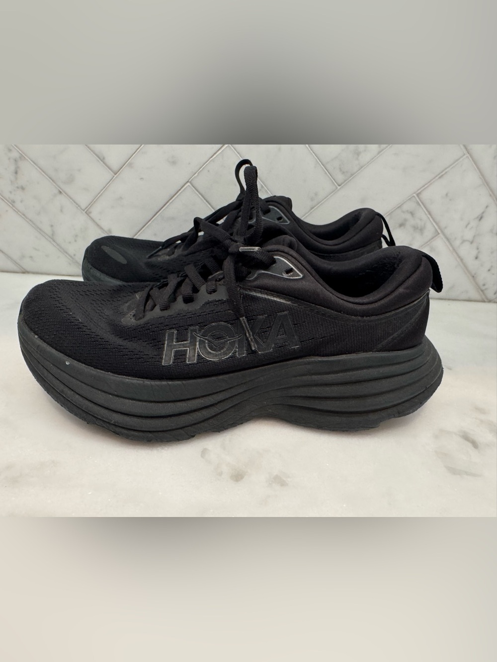 Hoka Bondi 8 Women's Black Max-Cushion Training Sneakers size 7